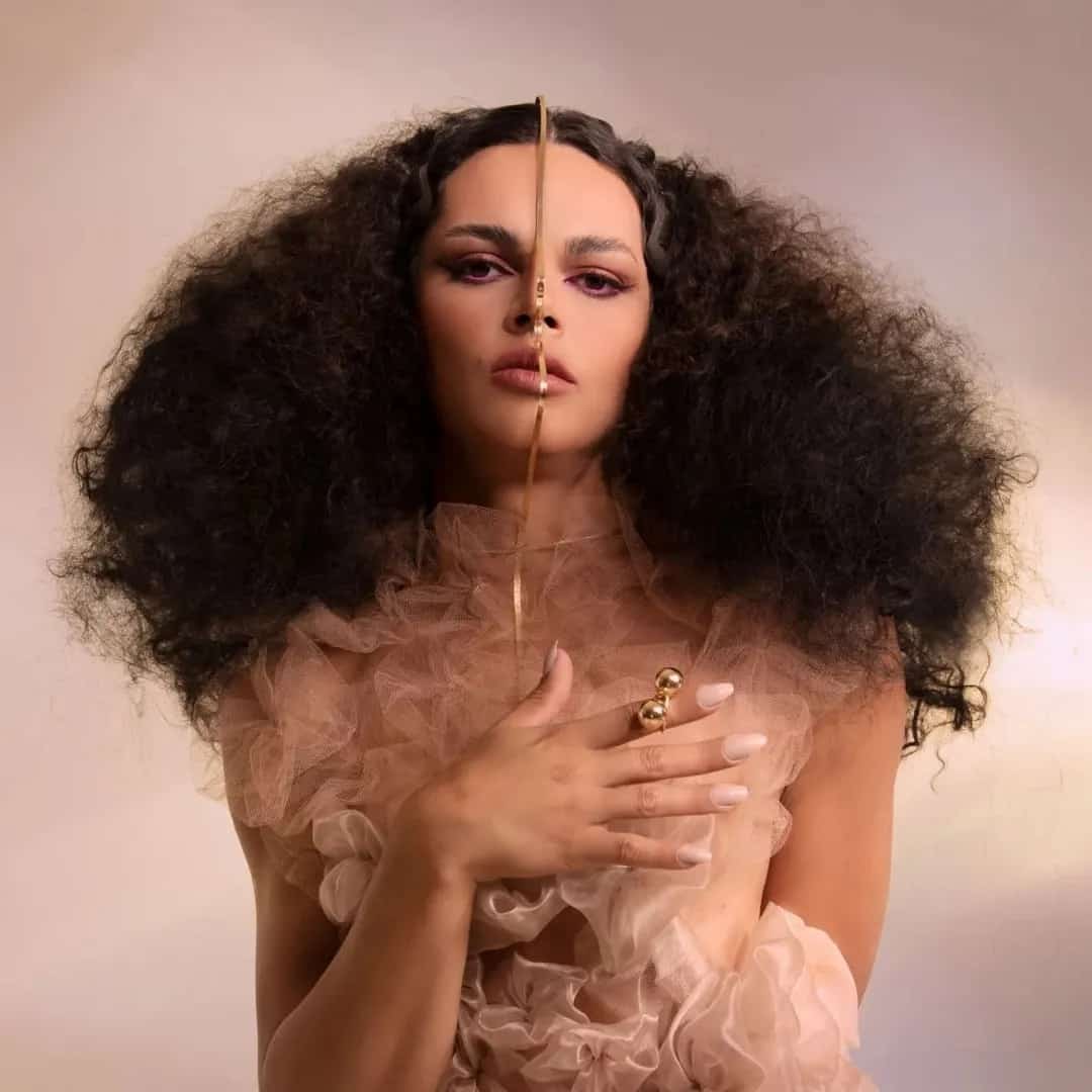 Assucena faz show em São Paulo/SP no Bourbon Street Music Club no dia domingo, 22 de março de 2026, às 20:00.
O evento será do estilo MPB e promete reunir fãs para uma noite especial de música ao vivo.
O show acontece no Bourbon Street Music Club, um espaço conhecido por receber eventos na cidade de São Paulo.
Endereço: R. dos Chanés, 127 - Moema, São Paulo - SP, 04087-031, Brasil.
Consulte informações e ingressos nos canais oficiais do evento.
Instagram do local: https://www.instagram.com/bourbon_street/. Instagram do artista: https://instagram.com/assucenaassucena.
O show de Assucena promete atrair fãs na cidade de São Paulo.
Perguntas frequentes sobre o evento:
Pergunta: Quando acontece o show de Assucena em São Paulo?
Resposta: O show acontece domingo, 22 de março de 2026 às 20:00.
Pergunta: Onde acontece o evento?
Resposta: O evento acontece no Bourbon Street Music Club em São Paulo. - Assucena ao vivo em São Paulo no Bourbon Street Music Club, domingo 22 de março de 2026 às 20h