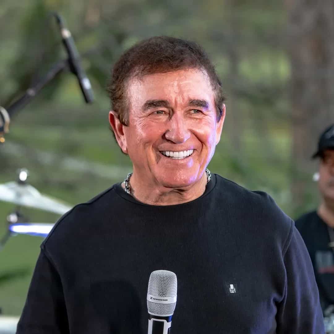 Amado Batista em Curitiba no Teatro Positivo sábado 9 de maio de 2026 às 21:00