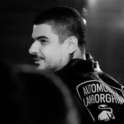 Vintage Culture faz show em Piedade/SP no House Garden Sunset no dia domingo, 5 de abril de 2026, às 12:00.
O evento será do estilo Eletrônica e promete reunir fãs para uma noite especial de música ao vivo.
O show acontece no House Garden Sunset, um espaço conhecido por receber eventos na cidade de Piedade.
Endereço: Estr. Vicinal da Represa de Itupararanga, Piedade - SP, 18170-000, Brasil.
Ingressos disponíveis pelo ingresse. Confira no link oficial do evento: https://www.ingresse.com/vintage-culture-house-garden.
Instagram do artista: https://www.instagram.com/vintageculture/.
O show de Vintage Culture promete atrair fãs na cidade de Piedade.
Perguntas frequentes sobre o evento:
Pergunta: Quando acontece o show de Vintage Culture em Piedade?
Resposta: O show acontece domingo, 5 de abril de 2026 às 12:00.
Pergunta: Onde acontece o evento?
Resposta: O evento acontece no House Garden Sunset em Piedade.
Pergunta: Onde comprar ingressos?
Resposta: Os ingressos podem ser adquiridos no link oficial do evento: https://www.ingresse.com/vintage-culture-house-garden. - Vintage Culture na House Garden Sunset em Piedade SP, domingo 5 de abril de 2026 às 12h