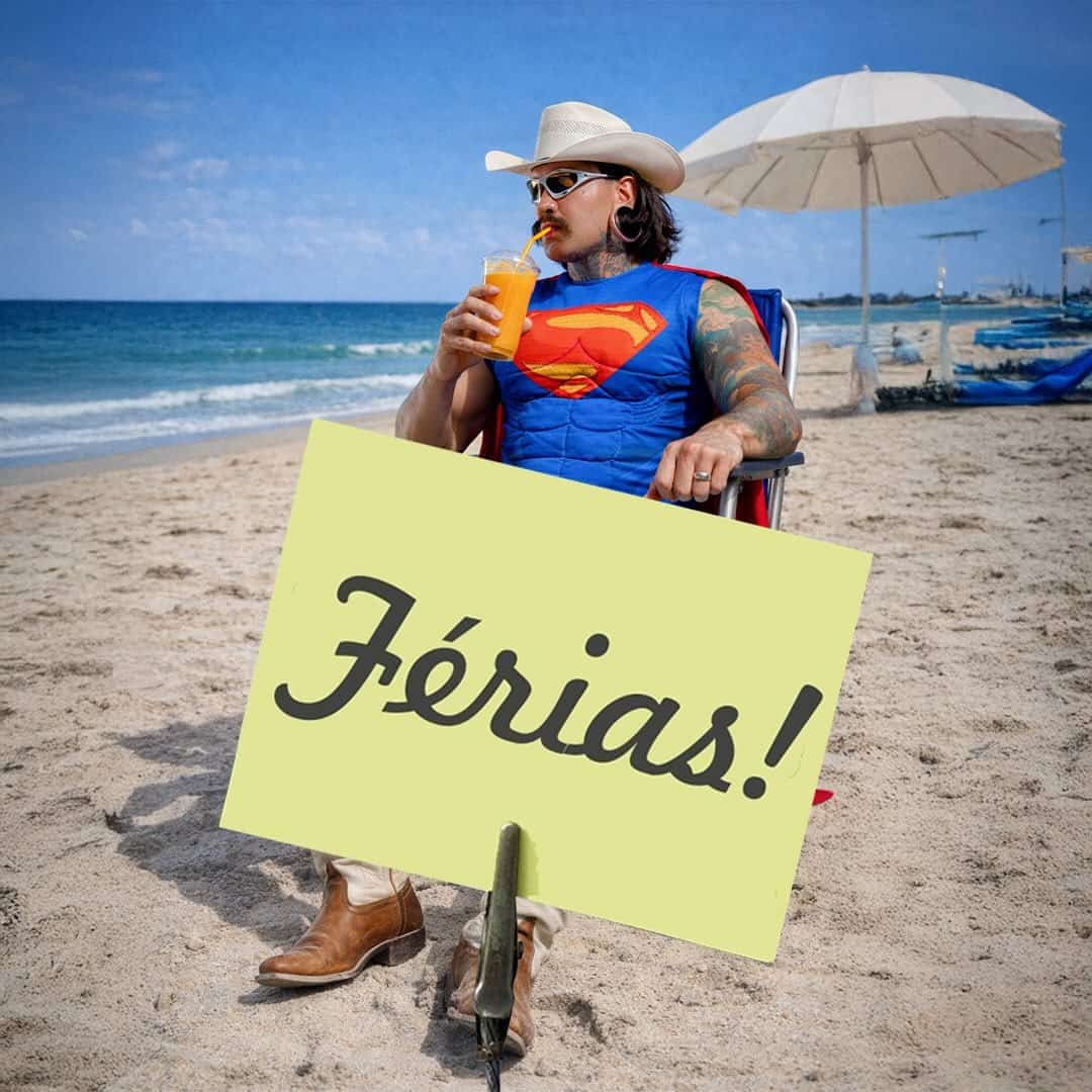 Data:
Sábado, 16 de Maio
Abertura dos portões:
20h00
Abertura das vendas:
Local:
Clube de Rodeio de Itápolis SP
_______________________________________
Instagram do evento
@festadopeaodeitapolisoficial
_______________________________________
Descrição do evento
De 14 a 16 de maio, Itápolis vai tremer!
Vem aí a Festa do Peão de Itápolis com muita emoção, tradição, adrenalina e noites inesquecíveis!
Marque na agenda, chame os amigos e prepare o chapéu!
_______________________________________
Atrações
•
Fred & Fabrício
•
Jaraya Uai
•
Clube da Viola
Cronograma/ordem/horário das apresentações será divulgado em breve nas redes sociais oficiais do evento.
_______________________________________
Setores
•
Arena / Arquibancada
Praça de alimentação completa com alimentos e bebidas variadas;
Banheiros exclusivos do setor.
•
Área Vip Frontstage
Visão privilegiada frontal do palco;
Banheiros exclusivos;
Serviço de bar com caixas volantes;
Venda de bebidas premium;
Food truck no interior do espaço;
Capacidade e ingressos limitados para melhor comodidade e conforto.
•
Camarote Privilege Ballantines
Conforto e requinte;
Lounges de descanso;
Visão privilegiada do palco e montarias;
Open bar de bebidas premium: Whisky Ballantines, Vodka , Gin , Campari, Cerveja, Água e Refrigerante.
•
Camarotes Empresariais / Patrocinadores
Mais informações pelo contato: (16) 9 9785-5033
Informações importantes
•
Classificação do evento: 16+
Evento exclusivo para maiores de 16 anos.
A entrada de menores de idade, será permitida
somente
acompanhados dos pais ou responsáveis. No setor
Camarote Privilege Ballantines
autorizado entrar
somente
maiores de 18 anos.
A apresentação de documento com foto será exigida na portaria.
•
Proibida a venda de bebida alcoólica para menores de 18 anos (Lei Federal 13.106/16).
• O descumprimento da classificação indicativa pode impedir a entrada no evento sem direito a reembolso.
______________________________________
Informações importantes sobre ingressos
Crianças não pagam até 10 (dez) anos.
A partir de 11 (onze) anos complestos é necessário comprar o ingresso.
Isenção do ingresso para PCD/PNE dentro do setor Arena / Arquibancada (acompanhantes pagam o valor integral).
_______________________________________
Transferência de ingresso
Agora você pode transferir seu ingresso de forma prática e segura, diretamente pelo APP ou site da Q2 Ingressos, sem burocracia.
Como funciona:
1. Acesse a aba "Meus Ingressos" no site.
2. Selecione o ingresso desejado.
3. Insira os dados do novo titular.
4. O novo titular receberá a solicitação e deverá aceitar os termos de uso pelo APP Q2 Ingressos para concluir a transferência.
Importante:
• A transferência pode ser realizada até 12 horas antes do início do evento.
• O novo titular poderá visualizar todas as informações do ingresso.
• Após a conclusão da transferência, não será possível solicitar o cancelamento.
Essa novidade veio para facilitar ainda mais sua experiência, tornando o processo mais ágil e reduzindo a necessidade de suporte manual. Aproveite!
Para mais informações, acesse:
https://q2ingressos.com.br/termos-de-transferencia
_______________________________________
Objetos proibidos
•
Drogas, substâncias ilegais ou armas de qualquer tipo;
• Copos, garrafas ou vasilhames de vidro, metal ou plástico (mesmo que vazios);
• Objetos cortantes, pontiagudos ou que possam causar ferimentos;
• Cosméticos e perfumes em embalagens de vidro ou metal;
• Substâncias tóxicas, fogos de artifício, sprays de espuma e inflamáveis em geral;
• Capacetes de moto ou similares;
• Alimentos ou bebidas adquiridos fora do evento (exceto mediante apresentação de receita médica);
• Roupas ou acessórios com partes pontiagudas ou que representem risco à segurança do público;
• Máscaras que cubram total ou parcialmente o rosto;
• Animais de estimação (qualquer espécie).
Demais itens proibidos e permitidos serão divulgados nas redes sociais oficiais do evento.
_______________________________________
Informações importantes
• A Q2 Ingressos não faz parte da organização do evento e não se responsabiliza pelo mesmo em nenhum nível, assim como não se responsabiliza pelas informações emitidas pelos organizadores. Possíveis mudanças de horário ou local são de responsabilidade do organizador.
• O organizador e produtor do evento mencionado é exclusivamente responsável pelo evento e pela conformidade legal e normativa aplicável, como, por exemplo, mas não se limitando a: (i) alvará de autorização para realização do evento; (ii) licença de funcionamento; (iii) alvará judicial para entrada de menores.
• É obrigatória a apresentação do ingresso impresso ou em formato digital, juntamente com um documento oficial com foto, para a entrada no evento.
• É proibida a venda de bebidas alcoólicas para menores de 18 anos.
• É proibida a entrada de menores de 18 anos desacompanhados dos pais ou responsáveis legais.
• Menores desacompanhados apenas com a autorização prévia por alvará judicial expedido pela Vara da Infância e Juventude competente. A entrada de menores, ainda que acompanhados de pais ou responsáveis, poderá ser restringida caso haja espaços “open bar” ou se a lei/regra local assim determinar. Consulte sempre o organizador do seu evento, as leis, regras, autoridades locais, bem como certifique-se da existência de alvará judicial.
• Não comparecer ao evento invalida seu ingresso e não permite reembolso.
• As solicitações de reembolso devem ser feitas obrigatoriamente dentro de 7 dias corridos após a compra e desde que este prazo também não exceda 48 horas antes do início do evento.
• Em compras realizadas nos pontos de venda físicos, não existe cancelamento de compra.
• Passado o prazo de direito de arrependimento citado acima, bem como nas 48 (quarenta e oito) horas que antecedem o evento e após a realização do show/evento, a Q2 Ingressos não fará, sob hipótese alguma, a devolução dos valores dos ingressos adquiridos.
• PCD: As entradas de pessoas com deficiência seguirão as regras legais (Lei n° 12.933/2013, bem como o Decreto n° 8.537/15), que obrigam a apresentação de um dos seguintes documentos: cartão do INSS que ateste a aposentadoria especial ou cartão do Benefício de Prestação Continuada (BPC). Para maiores informações, entre em contato com o produtor/organizador do evento.
• A Q2 Ingressos não se responsabiliza por compras realizadas fora da sua plataforma.
• Evite falsificação.
_______________________________________
Realização
_______________________________________
Suporte e dúvidas
Em caso de dúvidas, acesse nossa Central de Ajuda ou fale diretamente com o nosso time de atendimento humano pelo WhatsApp disponível aqui no ícone em nossa página.
https://q2ingressossupport.zendesk.com/hc/pt-br
WhatsApp Q2 Ingressos
Atendimento com nossos atendentes: Segunda a sábado, das 08h00 às 23h00
Ingressos disponíveis em
https://quero2ingressos.com.br/events/fredefabricio-jirayauai-clubedaviola-festadopeaoitapolis2026 - Fred E Fabricio + Jiraya Uai + Clube Da Viola - Festa Do Peao Itapolis 2026