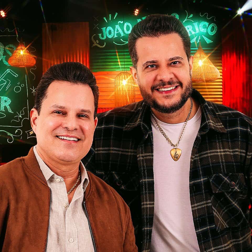 João Neto e Frederico faz show em São Paulo/SP no Villa Country no dia quarta-feira, 3 de junho de 2026, às 20:00.
O evento será do estilo Sertanejo e promete reunir fãs para uma noite especial de música ao vivo.
O show acontece no Villa Country, um espaço conhecido por receber eventos na cidade de São Paulo.
Endereço: Av. Francisco Matarazzo, 774 Agua Branca - Sao Paulo.
Ingressos disponíveis pelo ticket360. Confira no link oficial do evento: https://www.ticket360.com.br/.
Instagram do local: https://www.instagram.com/villacountry/. Instagram do artista: https://www.instagram.com/joaonetoefrederico/.
O show de João Neto e Frederico promete atrair fãs na cidade de São Paulo.
Perguntas frequentes sobre o evento:
Pergunta: Quando acontece o show de João Neto e Frederico em São Paulo?
Resposta: O show acontece quarta-feira, 3 de junho de 2026 às 20:00.
Pergunta: Onde acontece o evento?
Resposta: O evento acontece no Villa Country em São Paulo.
Pergunta: Onde comprar ingressos?
Resposta: Os ingressos podem ser adquiridos no link oficial do evento: https://www.ticket360.com.br/. - Joao Bosco & Vinicius, Joao Neto & Frederico e Maria Cecilia & Rodolfo em São Paulo na Villa Country dia 3 de junho de 2026 às 20:00