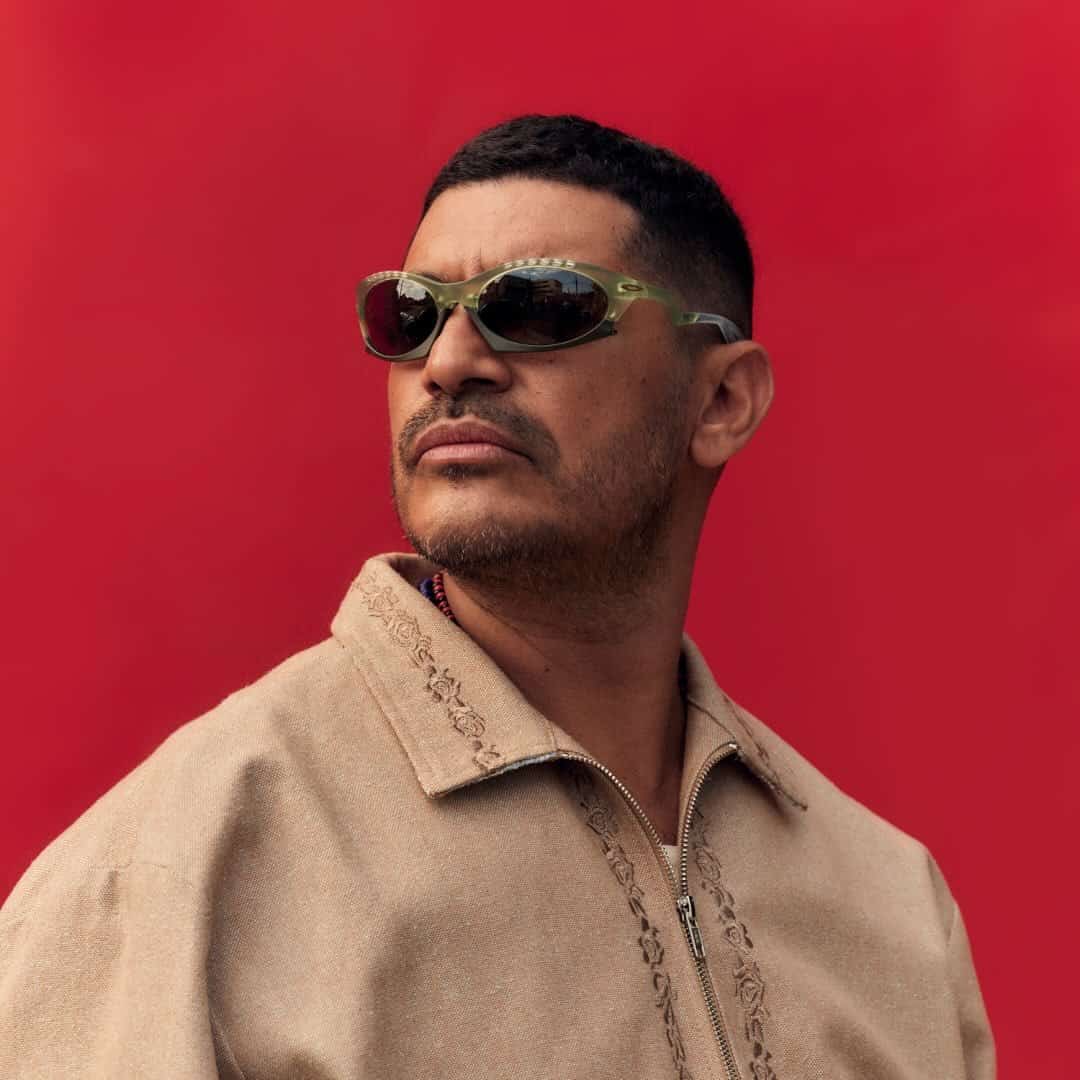 Criolo faz show em São Paulo/SP no Espaço Unimed no dia sexta-feira, 10 de abril de 2026, às 20:00.
O evento será do estilo Hip Hop e promete reunir fãs para uma noite especial de música ao vivo.
O show acontece no Espaço Unimed, um espaço conhecido por receber eventos na cidade de São Paulo.
Endereço: Rua Tagipuru , 795.
Ingressos disponíveis pelo ticket360. Confira no link oficial do evento: https://www.ticket360.com.br/.
Instagram do local: https://www.instagram.com/espacounimed/. Instagram do artista: https://www.instagram.com/criolomc/.
O show de Criolo promete atrair fãs na cidade de São Paulo.
Perguntas frequentes sobre o evento:
Pergunta: Quando acontece o show de Criolo em São Paulo?
Resposta: O show acontece sexta-feira, 10 de abril de 2026 às 20:00.
Pergunta: Onde acontece o evento?
Resposta: O evento acontece no Espaço Unimed em São Paulo.
Pergunta: Onde comprar ingressos?
Resposta: Os ingressos podem ser adquiridos no link oficial do evento: https://www.ticket360.com.br/. - Criolo 50 Encerramento da Turnê em São Paulo no Espaço Unimed sexta-feira, 10 de abril de 2026 às 20:00