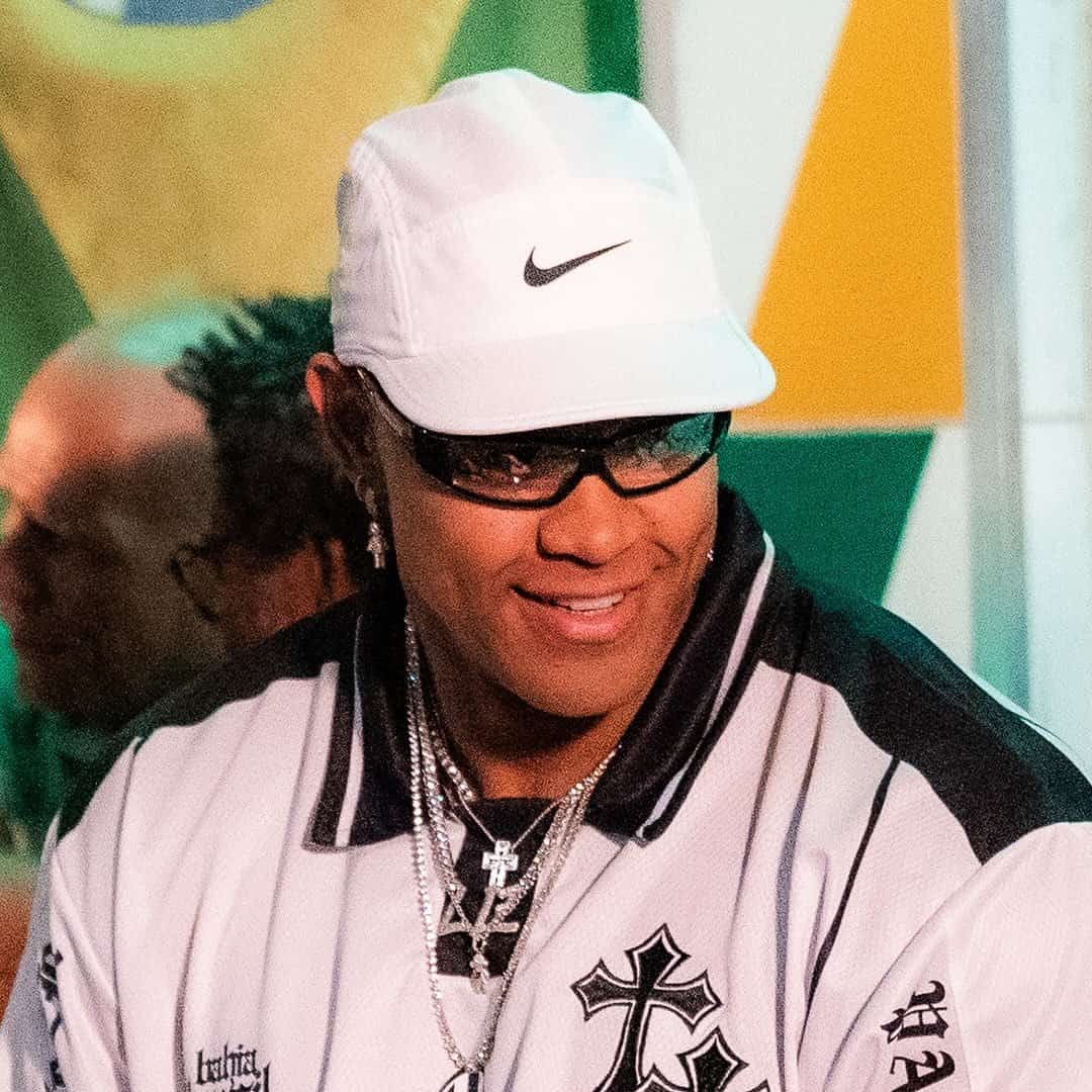 Léo Santana faz show em São Bernardo do Campo/SP no Estância Alto da Serra no dia sábado, 11 de abril de 2026, às 20:00.
O evento será do estilo Axé e promete reunir fãs para uma noite especial de música ao vivo.
O show acontece no Estância Alto da Serra, um espaço conhecido por receber eventos na cidade de São Bernardo do Campo.
Endereço: Estr. Nevio Carlone, 03.
Ingressos disponíveis pelo ticket360. Confira no link oficial do evento: https://www.ticket360.com.br/.
Instagram do artista: https://www.instagram.com/leosantana/.
O show de Léo Santana promete atrair fãs na cidade de São Bernardo do Campo.
Perguntas frequentes sobre o evento:
Pergunta: Quando acontece o show de Léo Santana em São Bernardo do Campo?
Resposta: O show acontece sábado, 11 de abril de 2026 às 20:00.
Pergunta: Onde acontece o evento?
Resposta: O evento acontece no Estância Alto da Serra em São Bernardo do Campo.
Pergunta: Onde comprar ingressos?
Resposta: Os ingressos podem ser adquiridos no link oficial do evento: https://www.ticket360.com.br/. - Maiara & Maraisa e Léo Santana em São Bernardo do Campo na Estância Alto da Serra sábado, 11 de abril de 2026 às 20:00