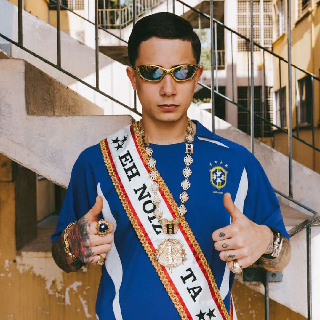 MC Hariel se apresenta no festival Melhor Dia 2026 em São Paulo/SP no Neo Química Arena no dia sábado, 28 de março de 2026, às 15:00.
O show faz parte da programação oficial do festival Melhor Dia 2026 em São Paulo, um dos maiores eventos de música do país.
A apresentação faz parte do lineup oficial do Melhor Dia 2026, festival que reúne artistas nacionais e internacionais em São Paulo.
O evento acontece no Neo Química Arena, em São Paulo.
Endereço: Av. Miguel Ignácio Curi, 111 - Vila Carmosina, São Paulo - SP, 08295-005, Brasil.
O festival Melhor Dia costuma reunir milhares de fãs de música em São Paulo, sendo um dos eventos mais aguardados do calendário cultural da cidade.
Ingressos disponíveis pelo eventim. Confira no link oficial do evento: https://www.eventim.com.br/artist/festival-melhor-dia/.
Instagram do local: https://www.instagram.com/neoquimicaarena/. Instagram do artista: https://www.instagram.com/mchariel/.
O show de MC Hariel promete atrair fãs na cidade de São Paulo.
O show de MC Hariel é uma das atrações confirmadas da edição 2026 do Melhor Dia em São Paulo.
Perguntas frequentes sobre o evento:
Pergunta: Quando acontece o show de MC Hariel em São... - Melhor Dia 2026 com MC Hariel em São Paulo na Neo Química Arena sábado, 28 de março às 15:00