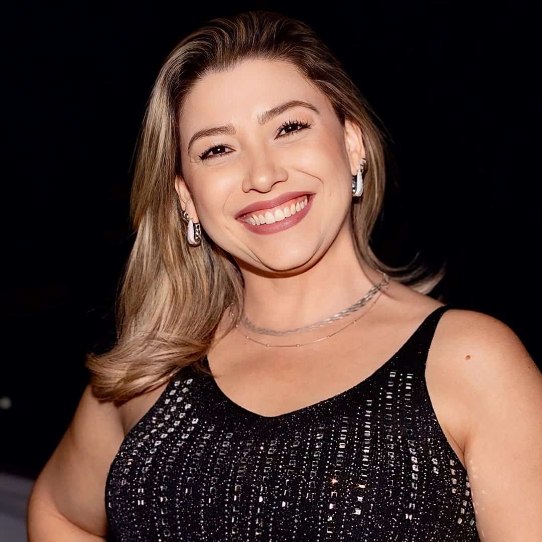 Denise Leal faz show em Presidente Prudente/SP no Bar da Onça no dia sábado, 21 de março de 2026, às 20:00.
O evento será do estilo Sertanejo e promete reunir fãs para uma noite especial de música ao vivo.
O show acontece no Bar da Onça, um espaço conhecido por receber eventos na cidade de Presidente Prudente.
Endereço: R. Casemiro Dias, 1556 - Vila Claudia Gloria, Pres. Prudente - SP, 19015-251, Brasil.
Consulte informações e ingressos nos canais oficiais do evento.
Instagram do local: https://www.instagram.com/bardaoncapp/. Instagram do artista: https://www.instagram.com/deniselealoficial/.
O show de Denise Leal promete atrair fãs na cidade de Presidente Prudente.
Perguntas frequentes sobre o evento:
Pergunta: Quando acontece o show de Denise Leal em Presidente Prudente?
Resposta: O show acontece sábado, 21 de março de 2026 às 20:00.
Pergunta: Onde acontece o evento?
Resposta: O evento acontece no Bar da Onça em Presidente Prudente. - Denise Leal no Bar da Onça em Presidente Prudente SP sábado, 21 de março de 2026 às 20h