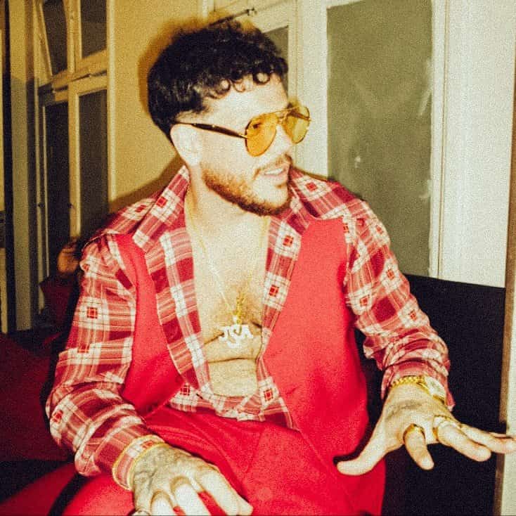 Ferrugem faz show em Limeira/SP no Nosso Clube no dia sábado, 18 de abril de 2026, às 18:00.
O evento será do estilo Pagode e promete reunir fãs para uma noite especial de música ao vivo.
O show acontece no Nosso Clube, um espaço conhecido por receber eventos na cidade de Limeira.
Endereço: Avenida Ana Carolina de Barros Levy, 325 - Vila Paraiso, Limeira - SP, 13480-755, Brasil.
Ingressos disponíveis pelo centraldoseventos.com.br. Confira no link oficial do evento: https://centraldoseventos.com.br/ferrugem-em-limeira-sp.
Instagram do artista: https://www.instagram.com/ferrugem/.
O show de Ferrugem promete atrair fãs na cidade de Limeira.
Perguntas frequentes sobre o evento:
Pergunta: Quando acontece o show de Ferrugem em Limeira?
Resposta: O show acontece sábado, 18 de abril de 2026 às 18:00.
Pergunta: Onde acontece o evento?
Resposta: O evento acontece no Nosso Clube em Limeira.
Pergunta: Onde comprar ingressos?
Resposta: Os ingressos podem ser adquiridos no link oficial do evento: https://centraldoseventos.com.br/ferrugem-em-limeira-sp. - Ferrugem em Limeira — Nosso Clube, sábado 18 de abril de 2026 às 18h