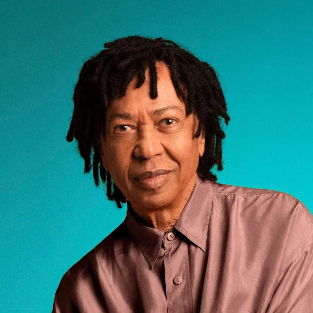 Djavan faz show em Curitiba/PR no Pedreira Paulo Leminski no dia sábado, 13 de junho de 2026, às 21:00.
O evento será do estilo MPB e promete reunir fãs para uma noite especial de música ao vivo.
O show acontece no Pedreira Paulo Leminski, um espaço conhecido por receber eventos na cidade de Curitiba.
Endereço: R. João Gava, 970 - Abranches, Curitiba - PR, 82130-010, Brasil.
Ingressos disponíveis pelo ticketmaster.com.br. Confira no link oficial do evento: http://www.ticketmaster.com.br/.
Instagram do local: https://www.instagram.com/pedreirapauloleminski/. Instagram do artista: https://www.instagram.com/djavanoficial/.
O show de Djavan promete atrair fãs na cidade de Curitiba.
Perguntas frequentes sobre o evento:
Pergunta: Quando acontece o show de Djavan em Curitiba?
Resposta: O show acontece sábado, 13 de junho de 2026 às 21:00.
Pergunta: Onde acontece o evento?
Resposta: O evento acontece no Pedreira Paulo Leminski em Curitiba.
Pergunta: Onde comprar ingressos?
Resposta: Os ingressos podem ser adquiridos no link oficial do evento: http://www.ticketmaster.com.br/. - Djavan em Curitiba na Pedreira Paulo Leminski sábado, 13 de junho de 2026 às 21:00