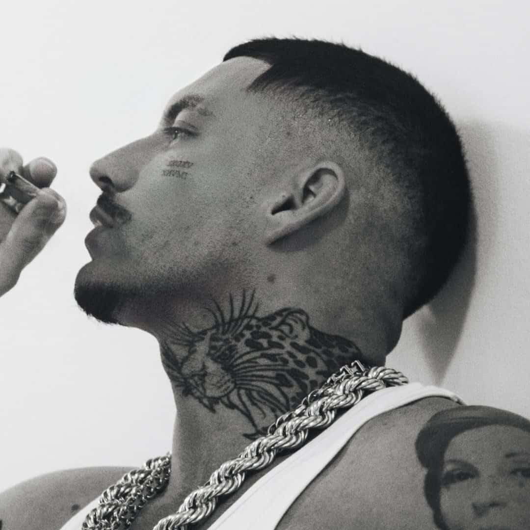 Filipe Ret faz show em Florianópolis/SC no P12 Jurerê - Parador 12 no dia sábado, 4 de abril de 2026, às 14:00.
O evento será do estilo Hip Hop e promete reunir fãs para uma noite especial de música ao vivo.
O show acontece no P12 Jurerê - Parador 12, um espaço conhecido por receber eventos na cidade de Florianópolis.
Endereço: Rua Laureano.
Ingressos disponíveis pelo ingresse. Confira no link oficial do evento: https://www.ingresse.com/filipe-ret-p12-jurere-04-04.
Instagram do local: https://www.instagram.com/p12jurere/. Instagram do artista: https://www.instagram.com/filiperet/.
O show de Filipe Ret promete atrair fãs na cidade de Florianópolis.
Perguntas frequentes sobre o evento:
Pergunta: Quando acontece o show de Filipe Ret em Florianópolis?
Resposta: O show acontece sábado, 4 de abril de 2026 às 14:00.
Pergunta: Onde acontece o evento?
Resposta: O evento acontece no P12 Jurerê - Parador 12 em Florianópolis.
Pergunta: Onde comprar ingressos?
Resposta: Os ingressos podem ser adquiridos no link oficial do evento: https://www.ingresse.com/filipe-ret-p12-jurere-04-04. - Filipe Ret em Florianópolis no P12 Jurerê — sábado, 4 de abril de 2026 às 14h