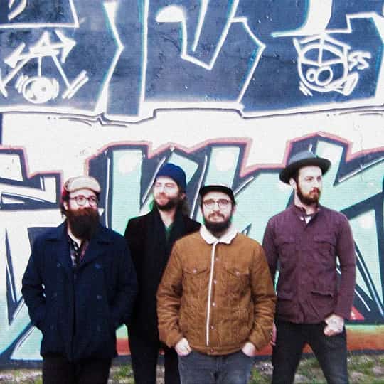 Lenhadores Da Antártida faz show em Curitiba/PR no Crossroads no dia domingo, 15 de março de 2026, às 15:00.
O evento será do estilo Folk e promete reunir fãs para uma noite especial de música ao vivo.
O show acontece no Crossroads, um espaço conhecido por receber eventos na cidade de Curitiba.
Endereço: Av. Iguaçu, 2310 - Água Verde, Curitiba - PR, 80240-030, Brasil.
Consulte informações e ingressos nos canais oficiais do evento.
Instagram do local: https://www.instagram.com/barcrossroads/. Instagram do artista: https://www.instagram.com/lenhadoresdaantartida/.
O show de Lenhadores Da Antártida promete atrair fãs na cidade de Curitiba.
Perguntas frequentes sobre o evento:
Pergunta: Quando acontece o show de Lenhadores Da Antártida em Curitiba?
Resposta: O show acontece domingo, 15 de março de 2026 às 15:00.
Pergunta: Onde acontece o evento?
Resposta: O evento acontece no Crossroads em Curitiba. - Lenhadores Da Antártida no Thunderstruck St. Patrick’s — Crossroads Curitiba, domingo 15 de março 15h