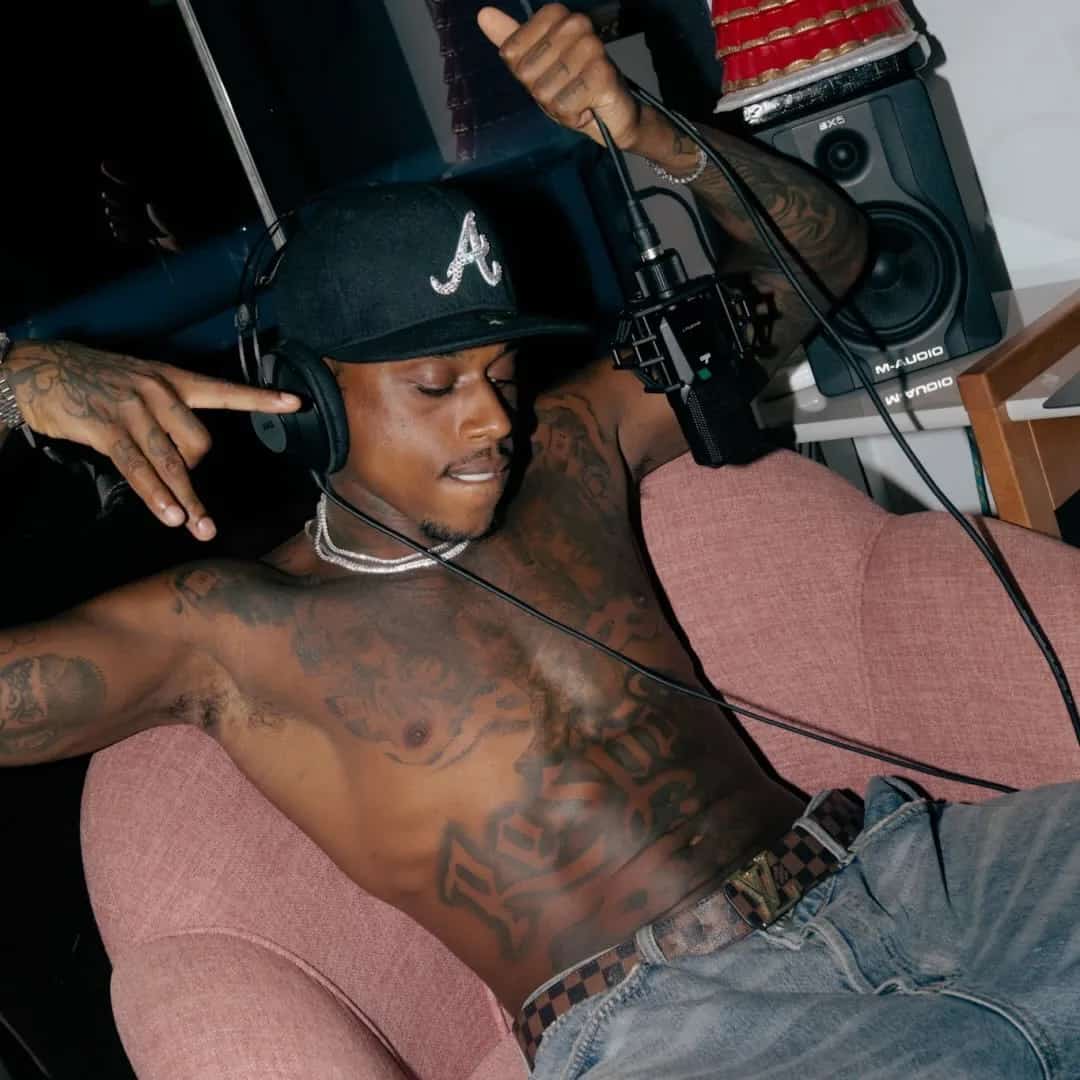 DFideliz faz show em Curitiba/PR no 41 Brooklyn Bar no dia sexta-feira, 8 de maio de 2026, às 20:00.
O evento será do estilo Trap e promete reunir fãs para uma noite especial de música ao vivo.
O show acontece no 41 Brooklyn Bar, um espaço conhecido por receber eventos na cidade de Curitiba.
Endereço: R. Alferes Poli, 821 - Centro, Curitiba - PR, 80220-050, Brasil.
Consulte informações e ingressos nos canais oficiais do evento.
Instagram do local: https://www.instagram.com/41bklyn/. Instagram do artista: https://www.instagram.com/dfideliz/.
O show de DFideliz promete atrair fãs na cidade de Curitiba.
Perguntas frequentes sobre o evento:
Pergunta: Quando acontece o show de DFideliz em Curitiba?
Resposta: O show acontece sexta-feira, 8 de maio de 2026 às 20:00.
Pergunta: Onde acontece o evento?
Resposta: O evento acontece no 41 Brooklyn Bar em Curitiba. - DFideliz em Curitiba 41 Brooklyn Bar sexta-feira, 8 de maio de 2026 às 20h