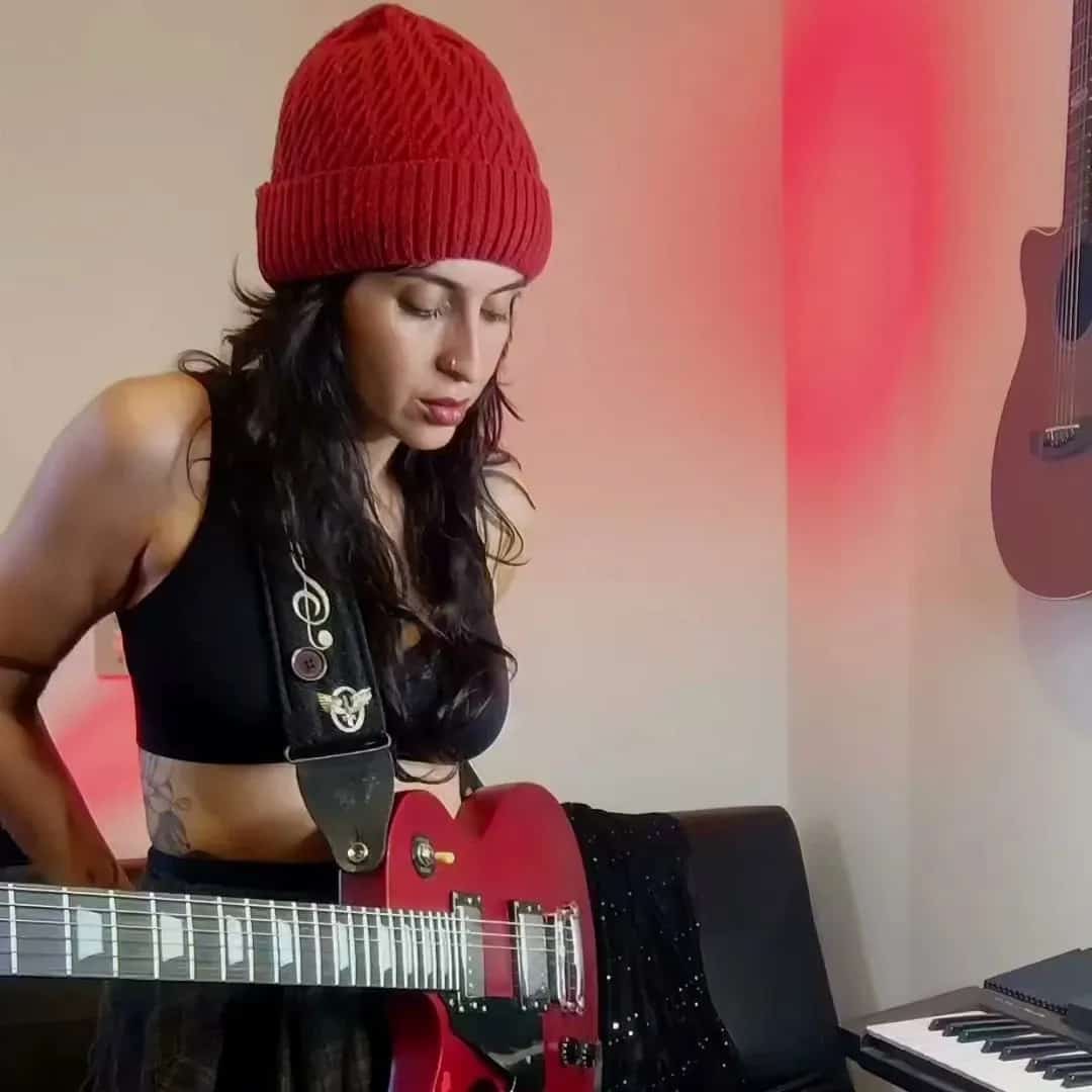 Fernanda Lessa faz show em Presidente Prudente/SP no Cult Bar no dia sábado, 11 de abril de 2026, às 16:00.
O evento será do estilo Rock e promete reunir fãs para uma noite especial de música ao vivo.
O show acontece no Cult Bar, um espaço conhecido por receber eventos na cidade de Presidente Prudente.
Endereço: R. Joaquim Nabuco, 505 - Centro, Pres. Prudente - SP, 19010-071, Brasil.
Consulte informações e ingressos nos canais oficiais do evento.
Instagram do local: https://www.instagram.com/cultbarpp/. Instagram do artista: https://www.instagram.com/fer.nandalessa/.
O show de Fernanda Lessa promete atrair fãs na cidade de Presidente Prudente.
Perguntas frequentes sobre o evento:
Pergunta: Quando acontece o show de Fernanda Lessa em Presidente Prudente?
Resposta: O show acontece sábado, 11 de abril de 2026 às 16:00.
Pergunta: Onde acontece o evento?
Resposta: O evento acontece no Cult Bar em Presidente Prudente. - Fernanda Lessa ao vivo em Presidente Prudente Cult Bar sábado, 11 de abril de 2026 às 16h