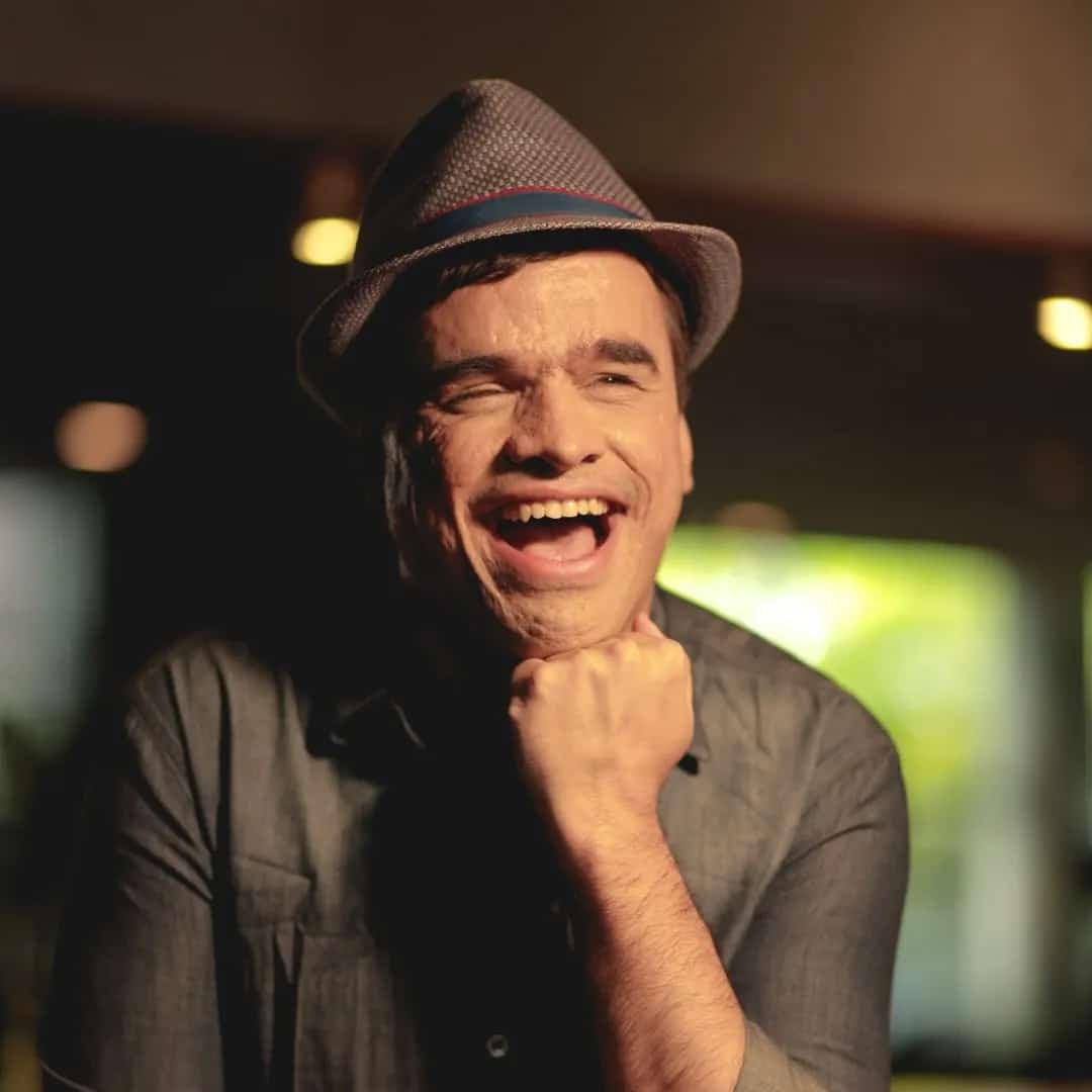 Edu Camargo faz show em São Paulo/SP no Bourbon Street Music Club no dia sexta-feira, 3 de abril de 2026, às 22:00.
O evento será do estilo MPB e promete reunir fãs para uma noite especial de música ao vivo.
O show acontece no Bourbon Street Music Club, um espaço conhecido por receber eventos na cidade de São Paulo.
Endereço: R. dos Chanés, 127 - Moema, São Paulo - SP, 04087-031, Brasil.
Consulte informações e ingressos nos canais oficiais do evento.
Instagram do local: https://www.instagram.com/bourbon_street/. Instagram do artista: https://instagram.com/educamargooficial.
O show de Edu Camargo promete atrair fãs na cidade de São Paulo.
Perguntas frequentes sobre o evento:
Pergunta: Quando acontece o show de Edu Camargo em São Paulo?
Resposta: O show acontece sexta-feira, 3 de abril de 2026 às 22:00.
Pergunta: Onde acontece o evento?
Resposta: O evento acontece no Bourbon Street Music Club em São Paulo. - Edu Camargo ao vivo em São Paulo no Bourbon Street Music Club, sexta-feira 3 de abril de 2026 às 22h