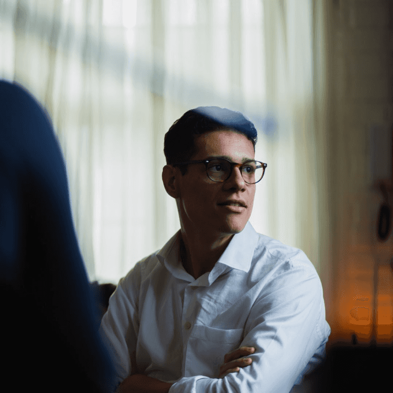 Vinícius Mendes faz show em Belo Horizonte/MG no Clube de Jazz do Café com Letras no dia quarta-feira, 1 de abril de 2026, às 20:00.
O evento será do estilo Jazz e promete reunir fãs para uma noite especial de música ao vivo.
O show acontece no Clube de Jazz do Café com Letras, um espaço conhecido por receber eventos na cidade de Belo Horizonte.
Endereço: R. Antônio de Albuquerque, 47 - Funcionários, Belo Horizonte - MG, 30112-010, Brasil.
Consulte informações e ingressos nos canais oficiais do evento.
Instagram do local: https://www.instagram.com/clubedejazzdocafe/. Instagram do artista: https://instagram.com/vinicius_mendes_rodrigues.
O show de Vinícius Mendes promete atrair fãs na cidade de Belo Horizonte.
Perguntas frequentes sobre o evento:
Pergunta: Quando acontece o show de Vinícius Mendes em Belo Horizonte?
Resposta: O show acontece quarta-feira, 1 de abril de 2026 às 20:00.
Pergunta: Onde acontece o evento?
Resposta: O evento acontece no Clube de Jazz do Café com Letras em Belo Horizonte. - Vinícius Mendes apresenta My Favorite Things de John Coltrane em Belo Horizonte no Clube de Jazz do Café com Letras, quarta-feira 1 de abril de 2026 às 20h