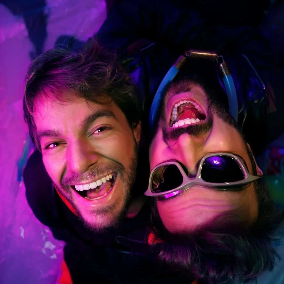 Dubdogz faz show em Santarém/PA no Rio Tapajós Shopping no dia domingo, 21 de junho de 2026, às 21:00.
O evento será do estilo Eletrônica e promete reunir fãs para uma noite especial de música ao vivo.
O show acontece no Rio Tapajós Shopping, um espaço conhecido por receber eventos na cidade de Santarém.
Endereço: Av. Eng. Fernando Guilhon, S/n - Santarenzinho, Santarém - PA, 68035-000, Brasil.
Ingressos disponíveis pelo bilheteriadigital. Confira no link oficial do evento: https://www.bilheteriadigital.com/dubdogz-21-de-junho.
Instagram do local: https://www.instagram.com/riotapajosshopping/. Instagram do artista: https://www.instagram.com/dubdogz/.
O show de Dubdogz promete atrair fãs na cidade de Santarém.
Perguntas frequentes sobre o evento:
Pergunta: Quando acontece o show de Dubdogz em Santarém?
Resposta: O show acontece domingo, 21 de junho de 2026 às 21:00.
Pergunta: Onde acontece o evento?
Resposta: O evento acontece no Rio Tapajós Shopping em Santarém.
Pergunta: Onde comprar ingressos?
Resposta: Os ingressos podem ser adquiridos no link oficial do evento: https://www.bilheteriadigital.com/dubdogz-21-de-junho. - Dubdogz em Santarém no Rio Tapajós Shopping domingo, 21 de junho de 2026 às 21:00