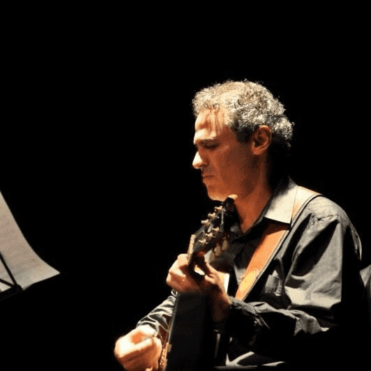 Magno Alexandre em Jazz Singers no Clube de Jazz do Café com Letras, Belo Horizonte, sábado 4 de abril de 2026 às 21h