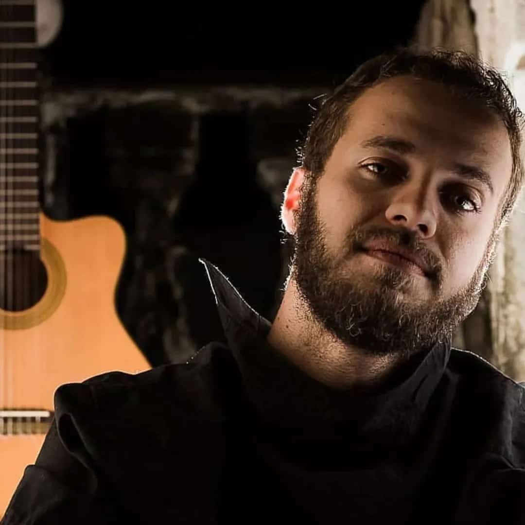 Tiago Nonato faz show em Belo Horizonte/MG no Bar e Museu Clube da Esquina no dia sábado, 4 de abril de 2026, às 19:00.
O evento será do estilo MPB e promete reunir fãs para uma noite especial de música ao vivo.
O show acontece no Bar e Museu Clube da Esquina, um espaço conhecido por receber eventos na cidade de Belo Horizonte.
Endereço: R. Paraisópolis, 738 - Santa Tereza, Belo Horizonte - MG, 31010-330, Brasil.
Consulte informações e ingressos nos canais oficiais do evento.
Instagram do local: https://www.instagram.com/bardomuseuclubedaesquina/. Instagram do artista: https://www.instagram.com/otiagononato/.
O show de Tiago Nonato promete atrair fãs na cidade de Belo Horizonte.
Perguntas frequentes sobre o evento:
Pergunta: Quando acontece o show de Tiago Nonato em Belo Horizonte?
Resposta: O show acontece sábado, 4 de abril de 2026 às 19:00.
Pergunta: Onde acontece o evento?
Resposta: O evento acontece no Bar e Museu Clube da Esquina em Belo Horizonte. - Tiago Nonato ao vivo em Belo Horizonte Bar e Museu Clube da Esquina sábado, 4 de abril de 2026 às 19h