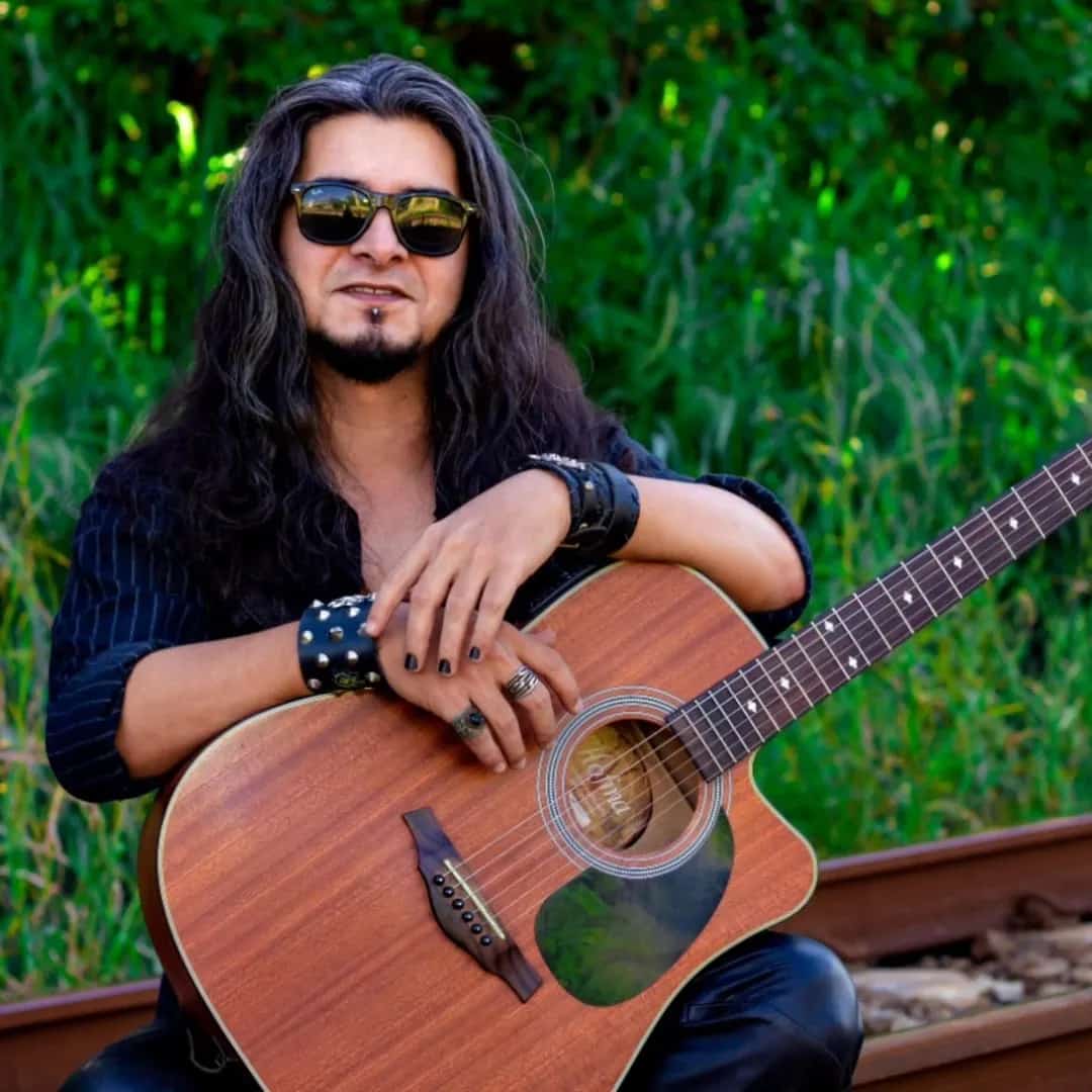 Jean Kabala | Música E Alma faz show em Belo Horizonte/MG no Charada Pub Savassi no dia sábado, 4 de abril de 2026, às 19:30.
O evento será do estilo Rock e promete reunir fãs para uma noite especial de música ao vivo.
O show acontece no Charada Pub Savassi, um espaço conhecido por receber eventos na cidade de Belo Horizonte.
Endereço: R. Paraíba, 523 - Funcionários, Belo Horizonte - MG, 30130-141, Brasil.
Consulte informações e ingressos nos canais oficiais do evento.
Instagram do local: https://www.instagram.com/charadapubsavassi/. Instagram do artista: https://instagram.com/kabalaofc.
O show de Jean Kabala | Música E Alma promete atrair fãs na cidade de Belo Horizonte.
Perguntas frequentes sobre o evento:
Pergunta: Quando acontece o show de Jean Kabala | Música E Alma em Belo Horizonte?
Resposta: O show acontece sábado, 4 de abril de 2026 às 19:30.
Pergunta: Onde acontece o evento?
Resposta: O evento acontece no Charada Pub Savassi em Belo Horizonte. - Jean Kabala Música E Alma em Toca Raul — Charada Pub Savassi, Belo Horizonte, sábado 4 de abril de 2026 às 19:30