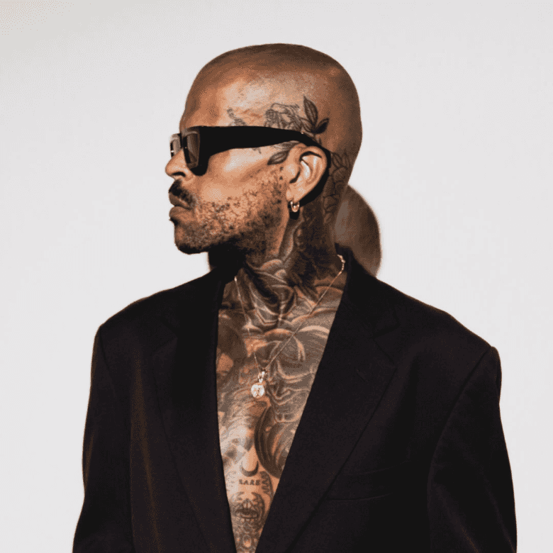 Rodrigo Castello Branco faz show em Belo Horizonte/MG no Alpendre 70 no dia sábado, 11 de abril de 2026, às 16:00.
O evento será do estilo Discotecagem e promete reunir fãs para uma noite especial de música ao vivo.
O show acontece no Alpendre 70, um espaço conhecido por receber eventos na cidade de Belo Horizonte.
Endereço: R. Mármore, 70 - Santa Tereza, Belo Horizonte - MG, 30310-390, Brasil.
Consulte informações e ingressos nos canais oficiais do evento.
Instagram do local: https://www.instagram.com/alpendre70/. Instagram do artista: https://instagram.com/xer3u.
O show de Rodrigo Castello Branco promete atrair fãs na cidade de Belo Horizonte.
Perguntas frequentes sobre o evento:
Pergunta: Quando acontece o show de Rodrigo Castello Branco em Belo Horizonte?
Resposta: O show acontece sábado, 11 de abril de 2026 às 16:00.
Pergunta: Onde acontece o evento?
Resposta: O evento acontece no Alpendre 70 em Belo Horizonte. - Rodrigo Castello Branco ao vivo em Belo Horizonte Alpendre 70 sábado, 11 de abril de 2026 às 16h