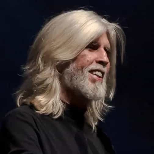 Oswaldo Montenegro apresenta A Dança dos Signos em Curitiba no Teatro Guaíra dia 23 de maio de 2026 às 21h