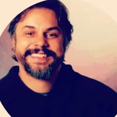 Rodrigo Borges faz show em Belo Horizonte/MG no Bar e Museu Clube da Esquina no dia sexta-feira, 3 de abril de 2026, às 21:00.
O evento será do estilo MPB e promete reunir fãs para uma noite especial de música ao vivo.
O show acontece no Bar e Museu Clube da Esquina, um espaço conhecido por receber eventos na cidade de Belo Horizonte.
Endereço: R. Paraisópolis, 738 - Santa Tereza, Belo Horizonte - MG, 31010-330, Brasil.
Consulte informações e ingressos nos canais oficiais do evento.
Instagram do local: https://www.instagram.com/bardomuseuclubedaesquina/. Instagram do artista: https://www.instagram.com/rodrigoborgesoficial/.
O show de Rodrigo Borges promete atrair fãs na cidade de Belo Horizonte.
Perguntas frequentes sobre o evento:
Pergunta: Quando acontece o show de Rodrigo Borges em Belo Horizonte?
Resposta: O show acontece sexta-feira, 3 de abril de 2026 às 21:00.
Pergunta: Onde acontece o evento?
Resposta: O evento acontece no Bar e Museu Clube da Esquina em Belo Horizonte. - Rodrigo Borges ao vivo em Belo Horizonte Bar e Museu Clube da Esquina sexta-feira 3 de abril 21:00