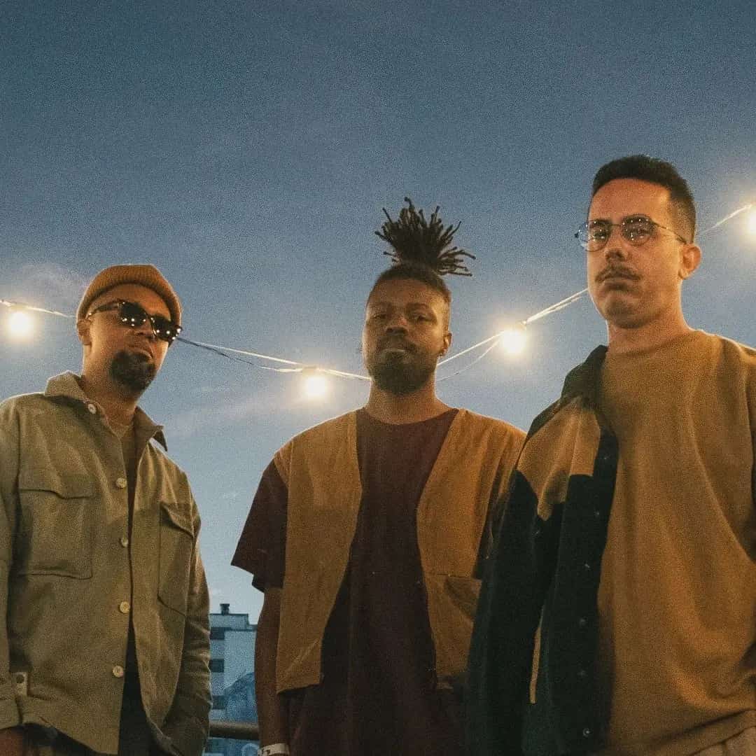 Mental Abstrato faz show em São Paulo/SP no Blue Note São Paulo no dia terça-feira, 31 de março de 2026, às 22:30.
O evento será do estilo Jazz e promete reunir fãs para uma noite especial de música ao vivo.
O show acontece no Blue Note São Paulo, um espaço conhecido por receber eventos na cidade de São Paulo.
Endereço: Av. Paulista, 2073 - Bela Vista, São Paulo - SP, 01311-300, Brasil.
Consulte informações e ingressos nos canais oficiais do evento.
Instagram do local: https://www.instagram.com/bluenotesp/. Instagram do artista: https://instagram.com/mental_abstrato.
O show de Mental Abstrato promete atrair fãs na cidade de São Paulo.
Perguntas frequentes sobre o evento:
Pergunta: Quando acontece o show de Mental Abstrato em São Paulo?
Resposta: O show acontece terça-feira, 31 de março de 2026 às 22:30.
Pergunta: Onde acontece o evento?
Resposta: O evento acontece no Blue Note São Paulo em São Paulo. - Mental Abstrato na Terça de Blue — Blue Note São Paulo, terça-feira 31 de março de 2026, 22h30