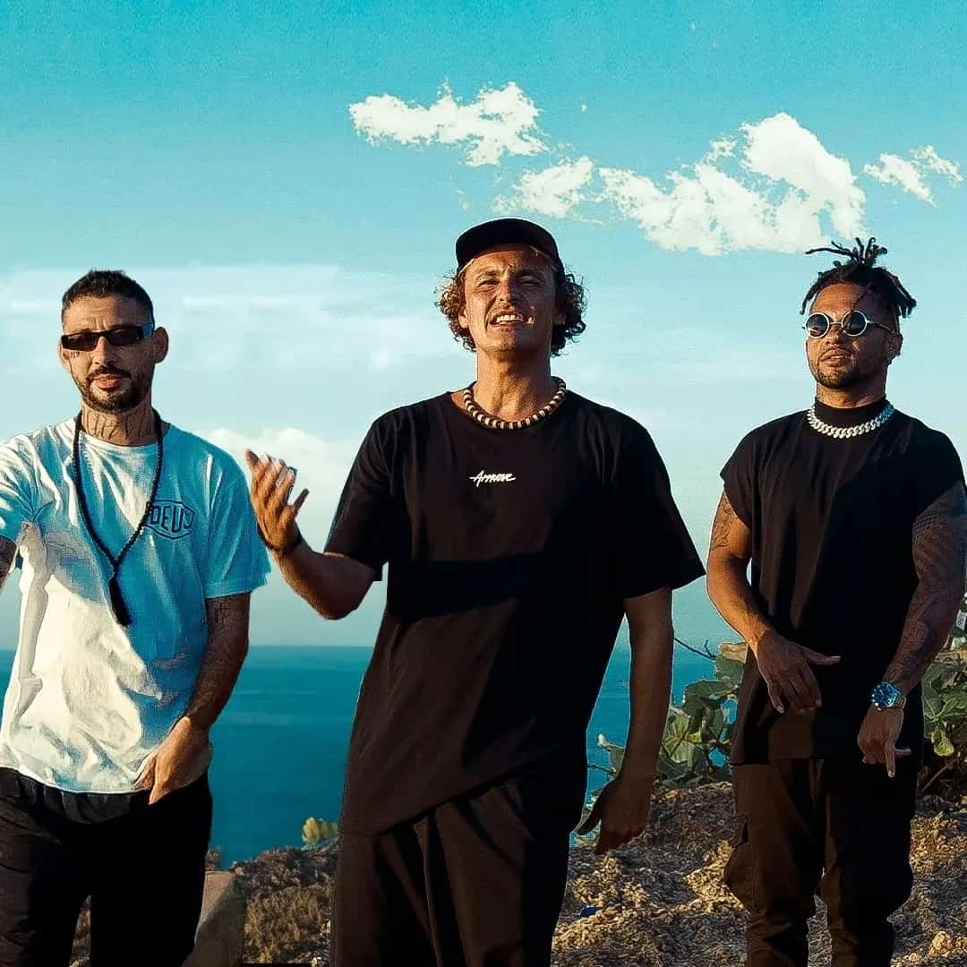 Oriente faz show em Recife/PE no Clube Internacional do Recife no dia sábado, 18 de abril de 2026, às 21:00.
O evento será do estilo Hip Hop e promete reunir fãs para uma noite especial de música ao vivo.
O show acontece no Clube Internacional do Recife, um espaço conhecido por receber eventos na cidade de Recife.
Endereço: R. Benfica, 505 - Madalena, Recife - PE, 50720-001, Brasil.
Ingressos disponíveis pelo bilheteriadigital. Confira no link oficial do evento: https://www.bilheteriadigital.com/reciflow.
Instagram do artista: https://www.instagram.com/orienterj/.
O show de Oriente promete atrair fãs na cidade de Recife.
Perguntas frequentes sobre o evento:
Pergunta: Quando acontece o show de Oriente em Recife?
Resposta: O show acontece sábado, 18 de abril de 2026 às 21:00.
Pergunta: Onde acontece o evento?
Resposta: O evento acontece no Clube Internacional do Recife em Recife.
Pergunta: Onde comprar ingressos?
Resposta: Os ingressos podem ser adquiridos no link oficial do evento: https://www.bilheteriadigital.com/reciflow. - Oriente no Reciflow em Recife Clube Internacional do Recife sábado, 18 de abril de 2026 às 21:00