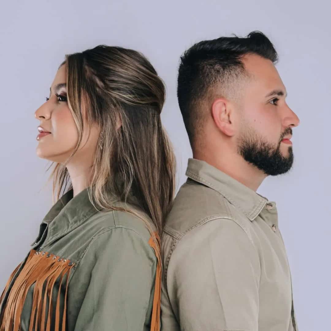 Laureen e Zanette faz show em Curitiba/PR no Santa Marta Bar no dia sexta-feira, 6 de março de 2026, às 20:00.
O evento será do estilo Sertanejo e promete reunir fãs para uma noite especial de música ao vivo.
O show acontece no Santa Marta Bar, um espaço conhecido por receber eventos na cidade de Curitiba.
Endereço: R. Bpo. Dom José, 2030 - Batel, Curitiba - PR, 80440-080, Brasil.
Consulte informações e ingressos nos canais oficiais do evento.
Instagram do local: https://www.instagram.com/santamartabar/. Instagram do artista: https://www.instagram.com/laureenezanette/.
O show de Laureen e Zanette promete atrair fãs na cidade de Curitiba.
Perguntas frequentes sobre o evento:
Pergunta: Quando acontece o show de Laureen e Zanette em Curitiba?
Resposta: O show acontece sexta-feira, 6 de março de 2026 às 20:00.
Pergunta: Onde acontece o evento?
Resposta: O evento acontece no Santa Marta Bar em Curitiba. - Laureen e Zanette em Curitiba no Santa Marta Bar dia 6 de março de 2026 às 20:00