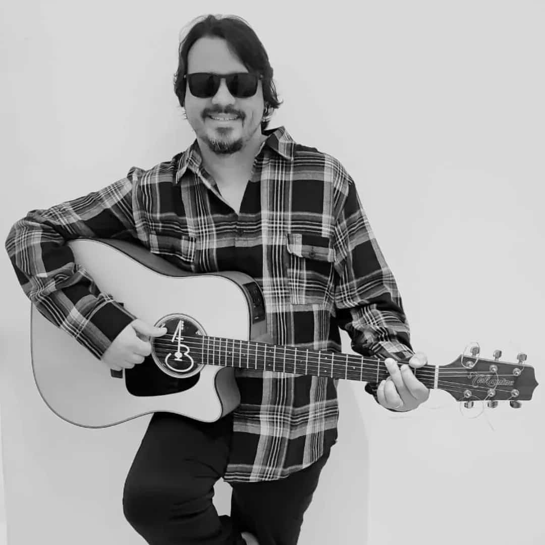 André Barbosa faz show em Belo Horizonte/MG no The Bridge Pub no dia sexta-feira, 13 de março de 2026, às 20:00.
O evento será do estilo Pop Rock e promete reunir fãs para uma noite especial de música ao vivo.
O show acontece no The Bridge Pub, um espaço conhecido por receber eventos na cidade de Belo Horizonte.
Endereço: Rua dos Timbiras, 834 - Funcionários, Belo Horizonte - MG, 30140-060, Brasil.
Consulte informações e ingressos nos canais oficiais do evento.
Instagram do local: https://www.instagram.com/thebridge_pub/. Instagram do artista: https://www.instagram.com/andrebarbosaofficial/.
O show de André Barbosa promete atrair fãs na cidade de Belo Horizonte.
Perguntas frequentes sobre o evento:
Pergunta: Quando acontece o show de André Barbosa em Belo Horizonte?
Resposta: O show acontece sexta-feira, 13 de março de 2026 às 20:00.
Pergunta: Onde acontece o evento?
Resposta: O evento acontece no The Bridge Pub em Belo Horizonte. - André Barbosa ao vivo em Belo Horizonte The Bridge Pub sexta-feira 13 de março de 2026 às 20h