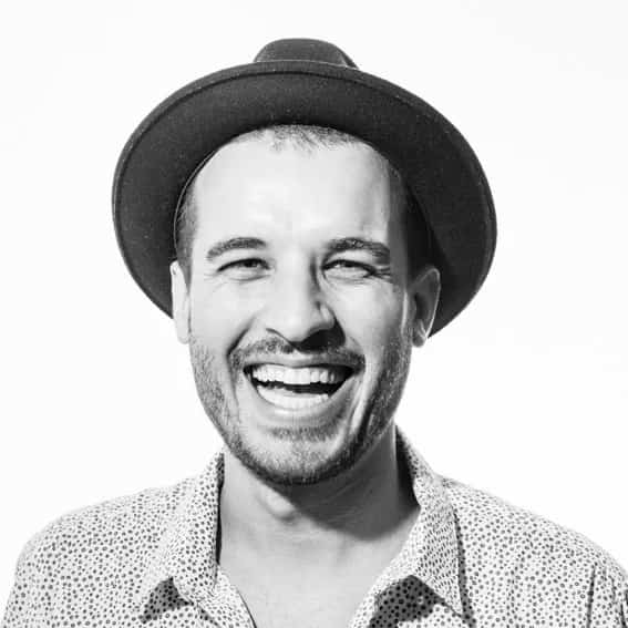 Gustavo Magua faz show em Belo Horizonte/MG no Alpendre 70 no dia sexta-feira, 10 de abril de 2026, às 18:00.
O evento será do estilo MPB e promete reunir fãs para uma noite especial de música ao vivo.
O show acontece no Alpendre 70, um espaço conhecido por receber eventos na cidade de Belo Horizonte.
Endereço: R. Mármore, 70 - Santa Tereza, Belo Horizonte - MG, 30310-390, Brasil.
Consulte informações e ingressos nos canais oficiais do evento.
Instagram do local: https://www.instagram.com/alpendre70/. Instagram do artista: https://www.instagram.com/gustavomagua/.
O show de Gustavo Magua promete atrair fãs na cidade de Belo Horizonte.
Perguntas frequentes sobre o evento:
Pergunta: Quando acontece o show de Gustavo Magua em Belo Horizonte?
Resposta: O show acontece sexta-feira, 10 de abril de 2026 às 18:00.
Pergunta: Onde acontece o evento?
Resposta: O evento acontece no Alpendre 70 em Belo Horizonte. - Gustavo Magua ao vivo em Belo Horizonte no Alpendre 70, sexta-feira 10 de abril de 2026 às 18h