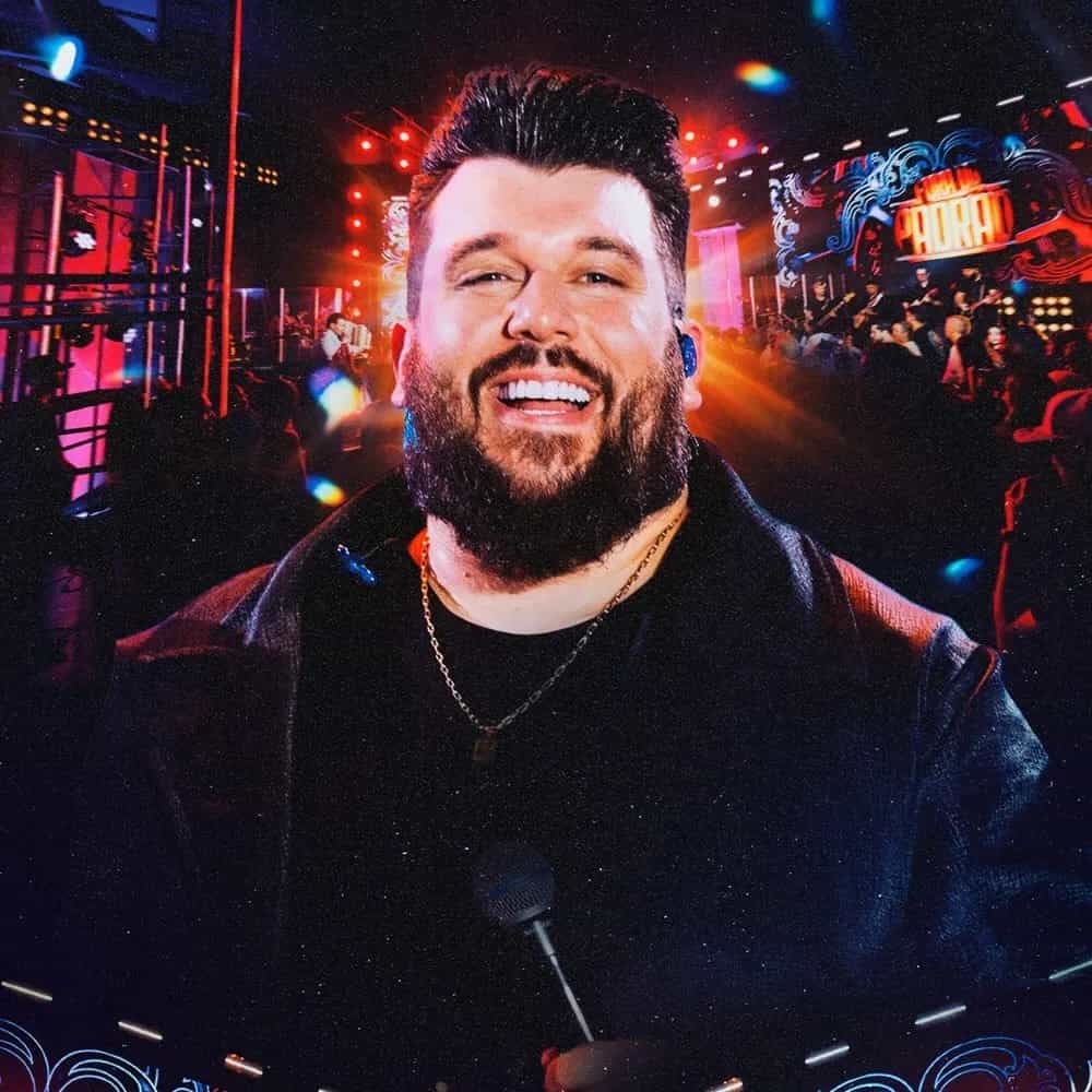 Panda é um cantor de sertanejo com presença digital forte e agenda ativa em várias cidades brasileiras. O artista reúne 1.511.309 seguidores no Instagram, tem 28 shows futuros cadastrados e aparece em praças como Chapecó, Goiânia, Poço Fundo e Dourados. A descrição disponível também cita mais de 45 milhões de visualizações no YouTube e o show “Sem Moderação”, além da faixa Corpo Nu (Ao Vivo).