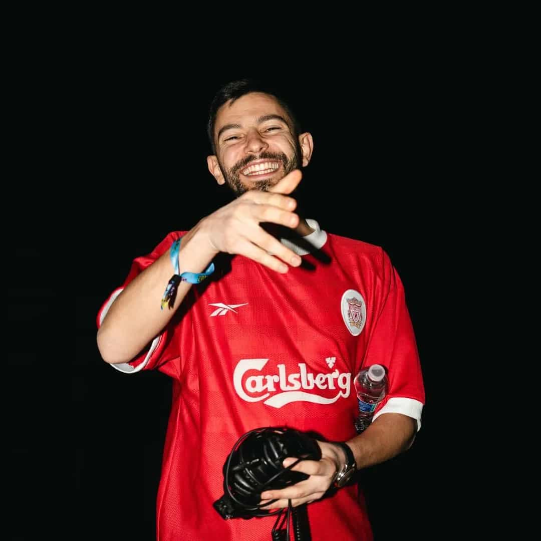 Hamdi é um DJ e produtor britânico de música eletrônica, destaque no dubstep e UK bass, conhecido pelo hit 'Skanka'. Atua desde 2018. Veja a agenda no Rolê Agora.