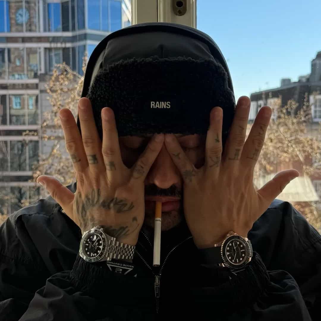 Filipe Cavaleiro de Macedo da Silva Faria, mais conhecido pelo seu nome artístico Filipe Ret (Rio de Janeiro, 19 de junho de 1985), é um rapper, cantor, compositor, comunicólogo, poeta e empresário brasileiro