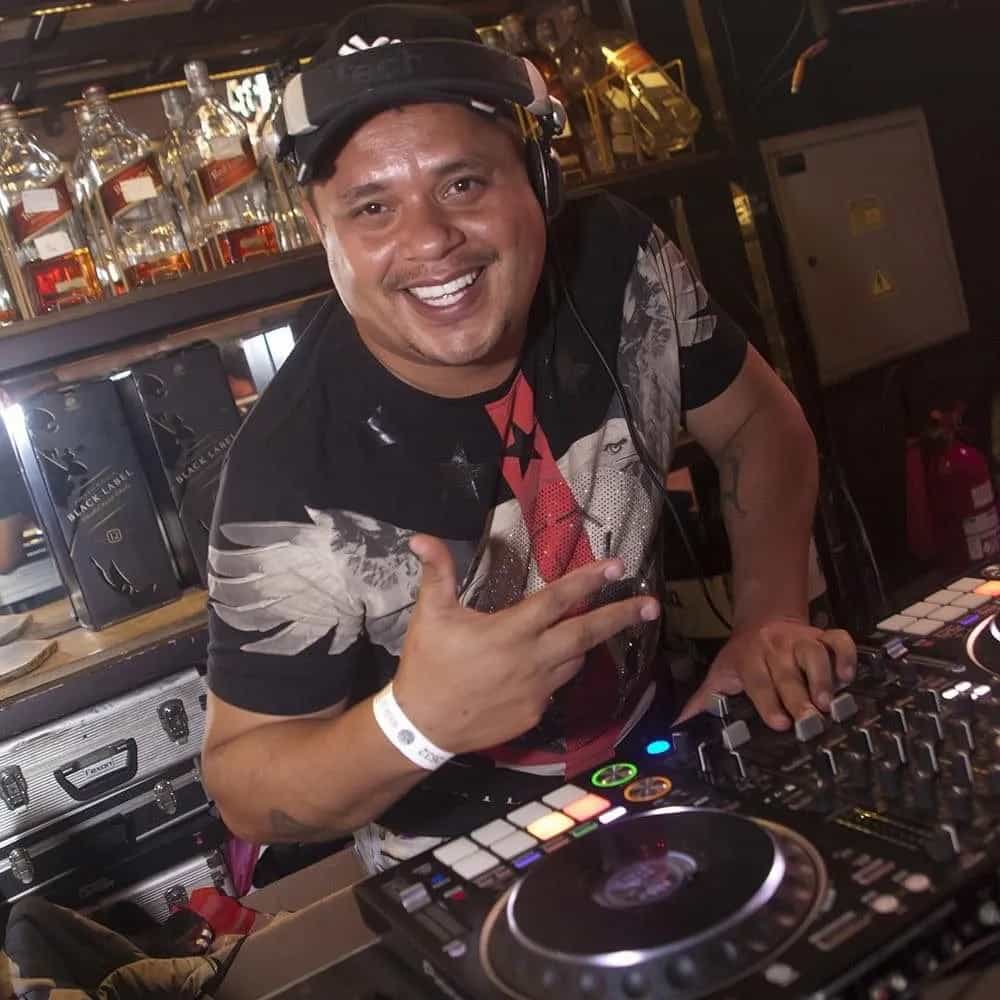 DJ Hugo Cardoso no Adega 33 — Guarulhos