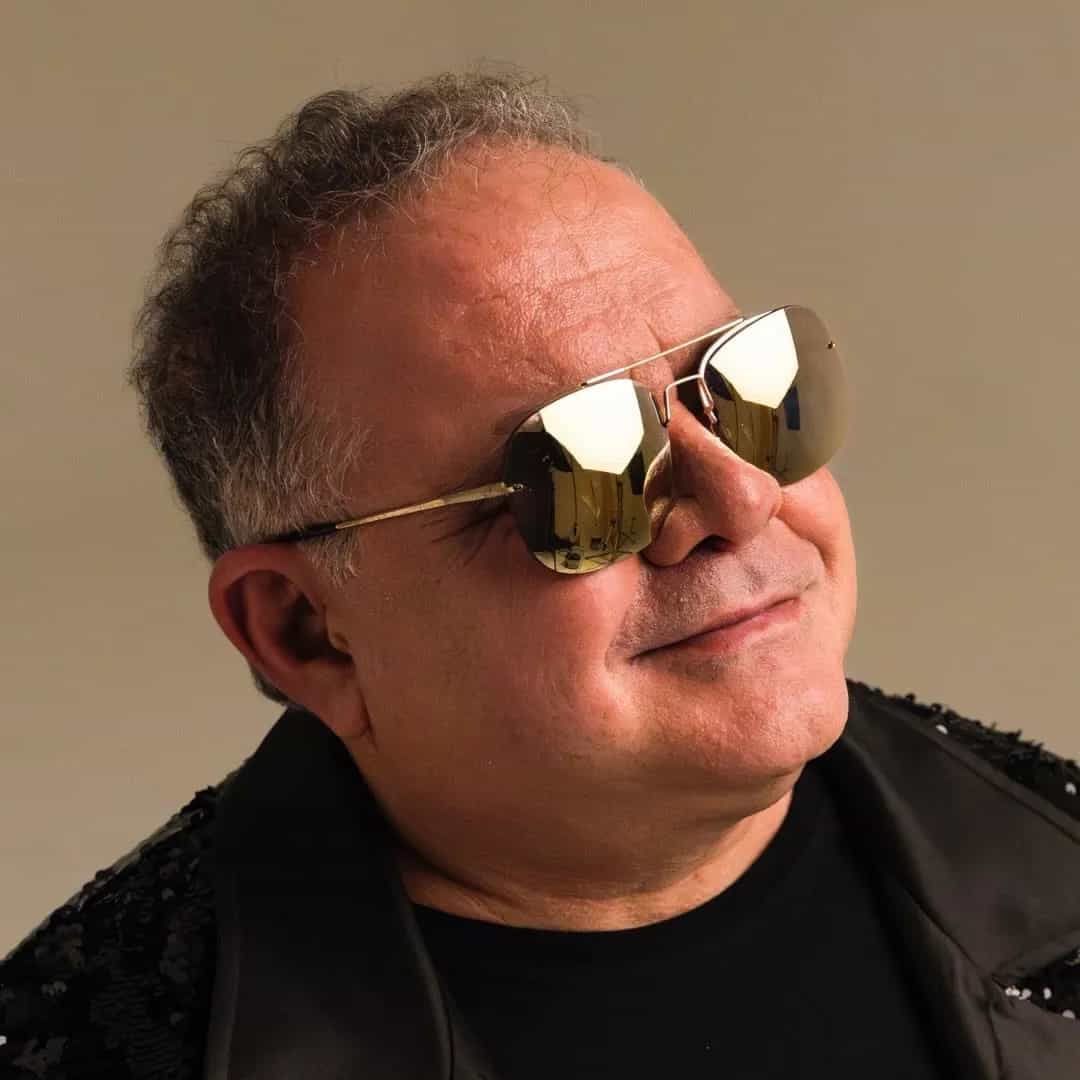 Leonardo "Leo" Jaime (Goiânia, 23 de abril de 1960) é um ator, cantor, compositor, escritor e jornalista brasileiro.
Participou da formação original do grupo carioca de rockabilly João Penca e Seus Miquinhos Amestrados, e saiu do grupo para seguir carreira solo. Foi Leo Jaime que indicou Cazuza à então nascente banda Barão Vermelho, recusando o posto de vocalista. Fez muito sucesso na década de 1980, quando emplacou vários hits nas rádios do Brasil, além de fazer trilhas sonoras para filmes e novelas.