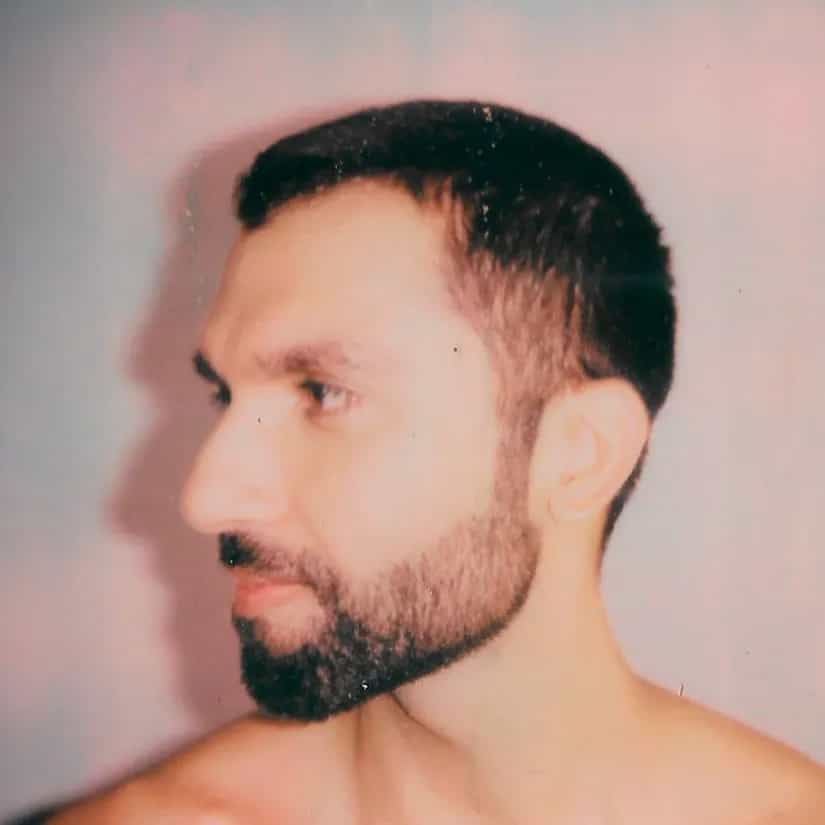 Lúcio Silva de Souza (Vitória, 3 de julho de 1988), mais conhecido pelo nome artístico de Silva, é um cantor, compositor e músico multi-instrumentista brasileiro.