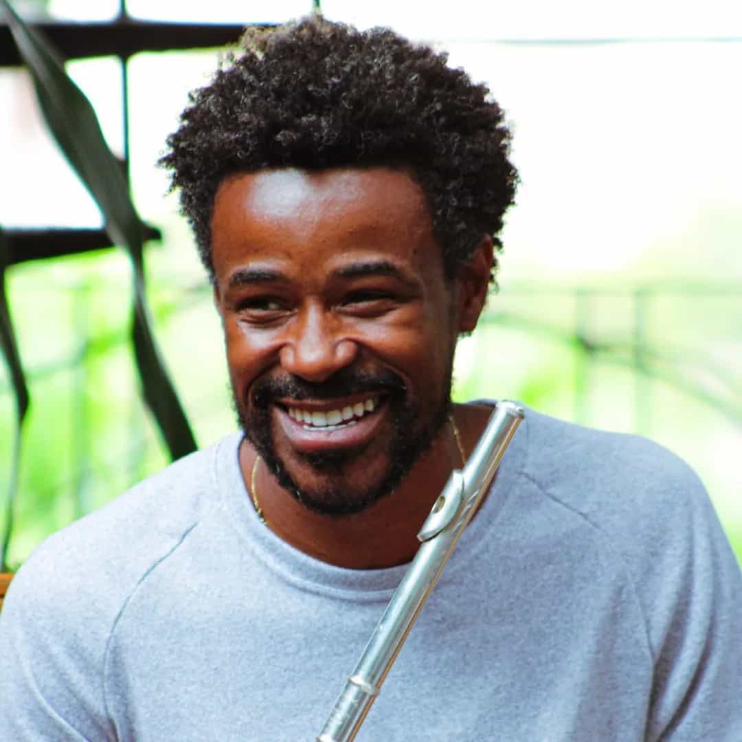 Flautista
Compositor
Piracicaba 🔛 Salvador 🔛 São Paulo
choro/música clássica/música brasileira