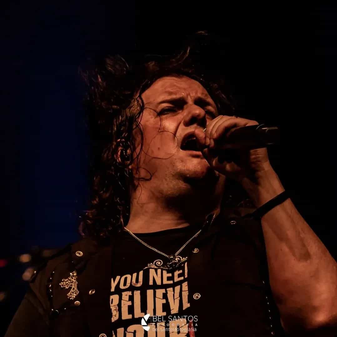 Marenna é um projeto de rock melódico criado pelo vocalista Rod Marenna em 2014, conhecido pelo álbum 'No Regrets' e destaque no cenário AOR nacional. Veja a agenda no Rolê Agora.