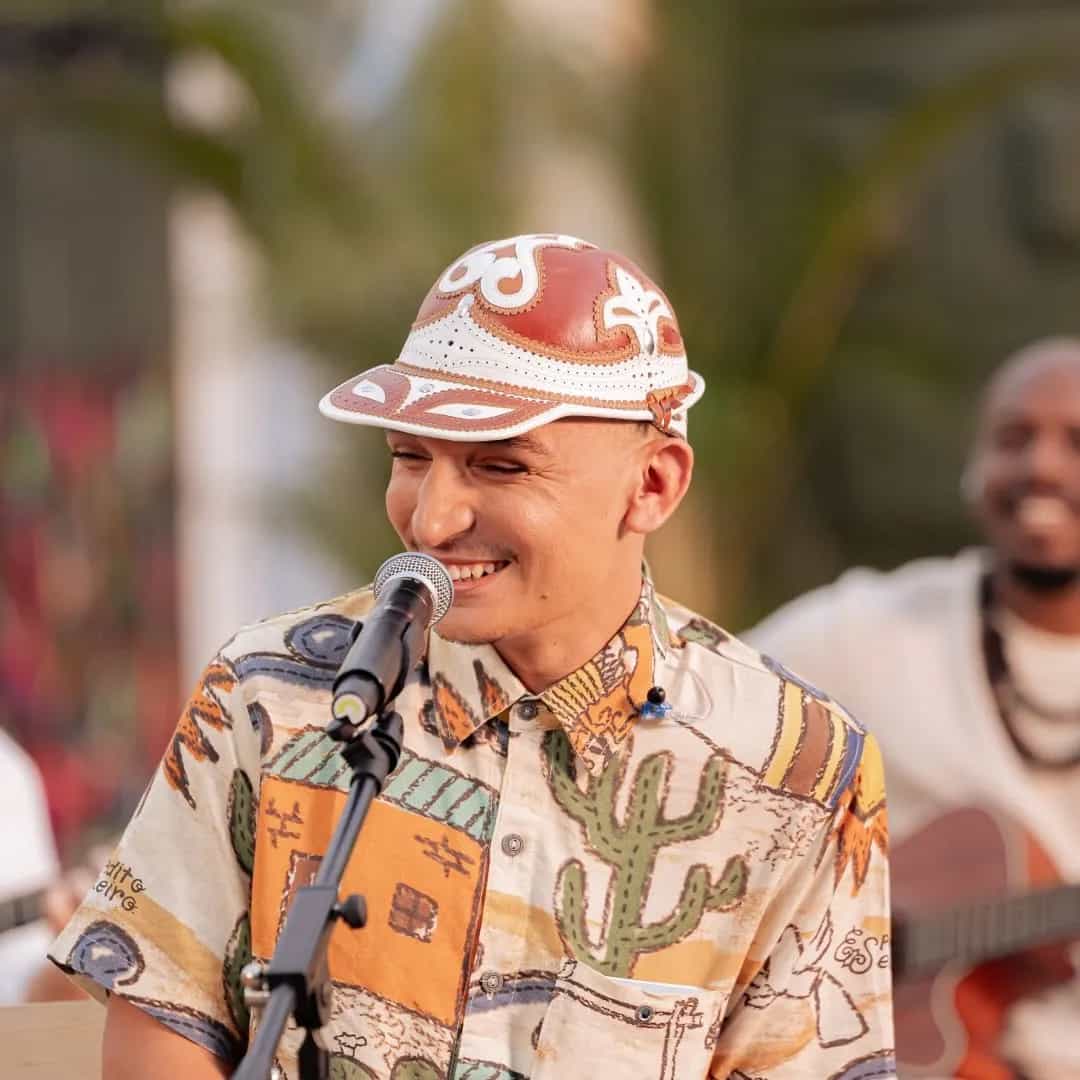 João Fernando Gomes Valério, mais conhecido pelo seu nome artístico João Gomes, é um cantor e compositor brasileiro de forró e piseiro, tendo alcançado destaque nacional já com o seu álbum de estreia, tornando-se o cantor mais ouvido do país no ano de 2021.
